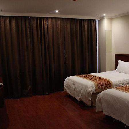 Greentree Inn Dalian Airport New District Xinzhaizi Express Hotel Екстериор снимка