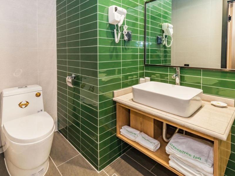 Greentree Inn Dalian Airport New District Xinzhaizi Express Hotel Екстериор снимка